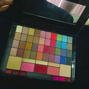 Lakyou Beauty Makeup Pallet