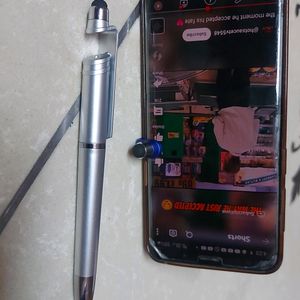 Mobile Stand Pen..