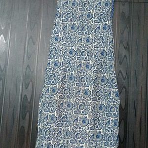 A Line Printed Kurta Sleevless With 2 Side Pockets