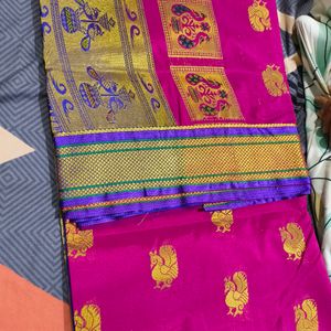 Women Magenta Saree