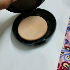 Huda Beauty 2in 1 Powder Cake