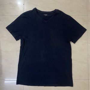 V Neck Plain Black Tshirt (unisex)