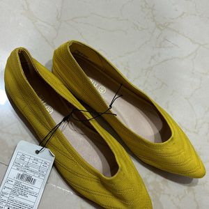 Yellow Sandals (eur 40)