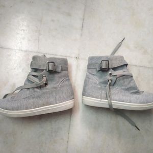 Grey boots | size - 5 |