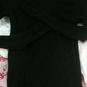 Price Drop Black Full Sleeve Wool Tshirt For Women