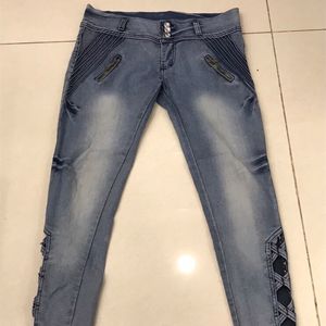 low waised stylish jeans