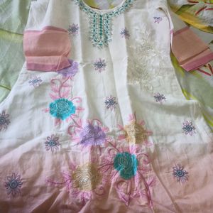 Beautiful Embroidered Kurti