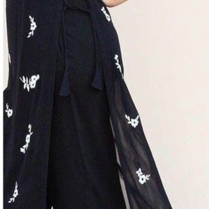 Black color Embroidered women kurta