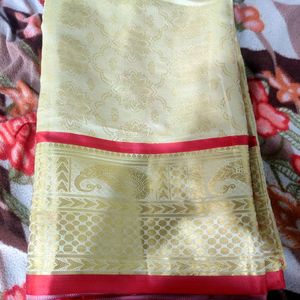 Wedding And Temple Saree With Blouse Piece