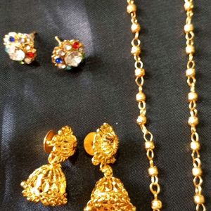 Chain With Two pairs Of Earrings