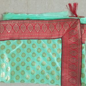 Green Light weight Saree.