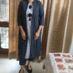 Grey Kurta With Black Shrug