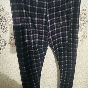 Cotton Blend Checked Laggings For Women