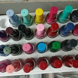 Wholesale rate Nailpaint set💅🏻🤩