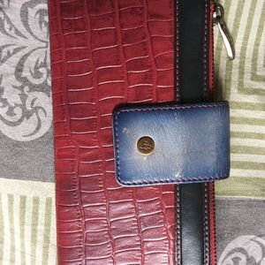 This Is The Pure Leather Purse For Women