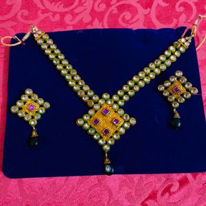 Multicolored Jewellery Set For Women