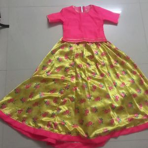 Traditional Lehenga Choli with dupatta for 8-10 yr