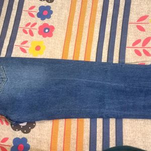 High-waisted Straight Jeans