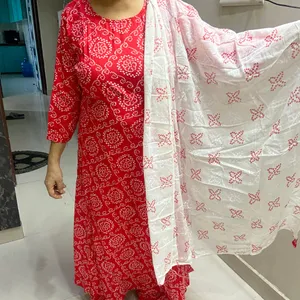 Bandej Red White Kurta With Dupatta