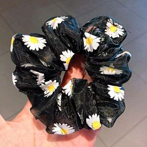 Pretty Trendy Daisy Scrunchies 7  (Multicolored)