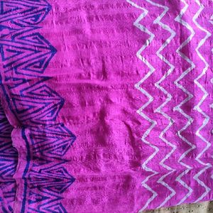 Saree Magenta With Blue Print