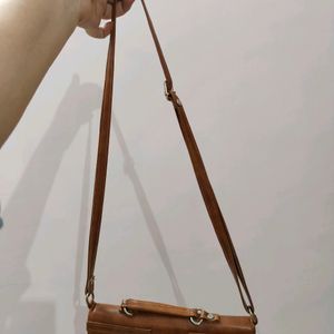 Vintage Brown Satchel Slingbag.