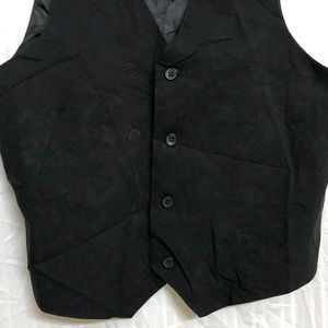 Protocol Black Vest