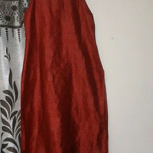 Sleeveless Maroon Kurta