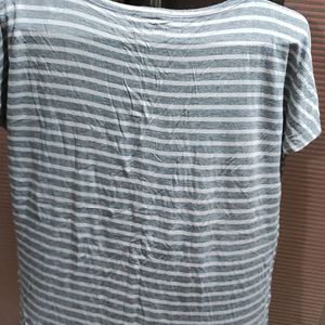 women white and Grey striped T shirt