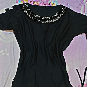 DESIGNER BLACK TOP