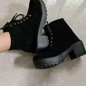 Black Boots 👢
