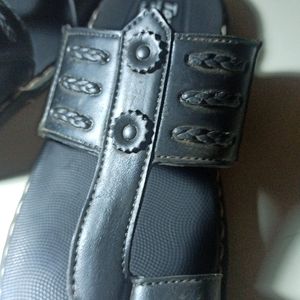 Kolhapuri Chappal