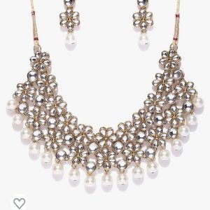 Kundan Jewelry Set