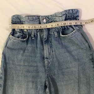 Highwaisted Momfit Denim Waist 26-28