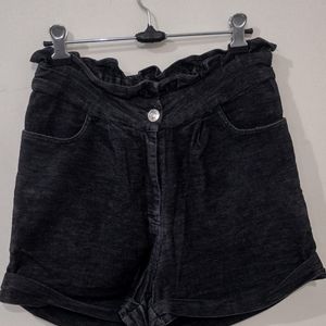 Highwaist Denim Shorts