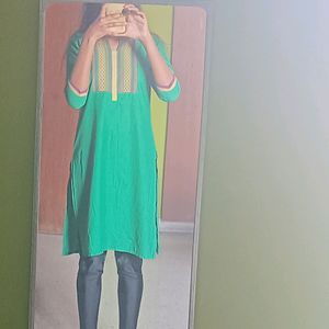 Solid Green Printed Kurta