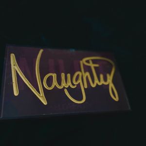 Huda Beauty Naughty Palette