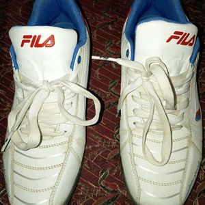 Deal-end 5pm:- Original Fila Hexo White Shoes