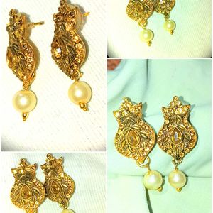 Golden  Stone Earing Wearing With Saree