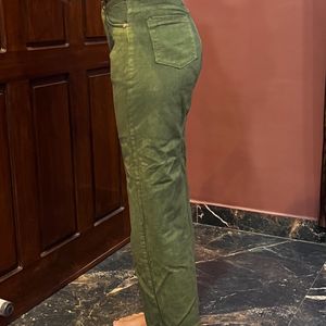 Greeen Straight Jeans😍