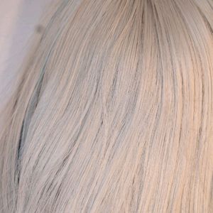 Urbanic Grey Short Wig