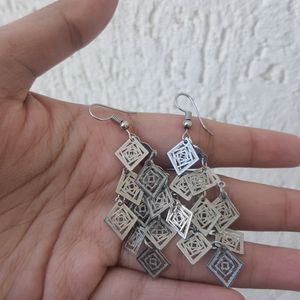 SILVERY EARRINGS