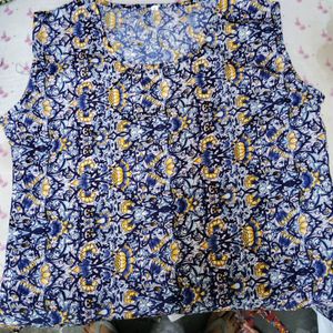 Women Printed Top And Shorts Set