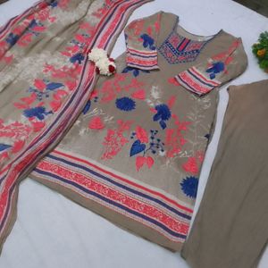 Pakistani Suit Set