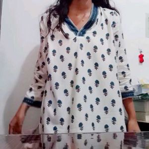 Women Printed Rayon Kurti