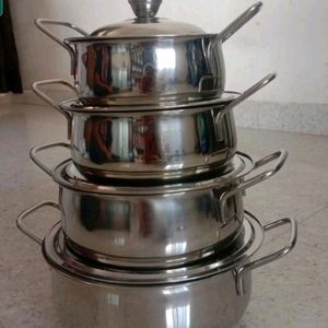 Pack Of 4 Serving Bowl With Steel Lids