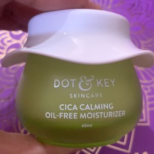 Dot & key CICA CALMING OIL FREE MOISTURIZER