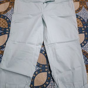 Imported Streachable Fabric Capri In 32 Waist