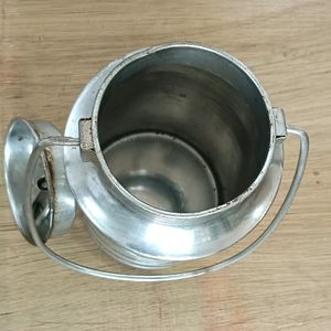 Steel Dolchi For Oil, Milk, Water