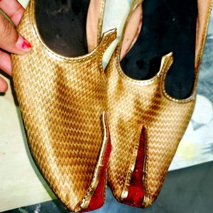 Shervani Shoes Under 500 Coins